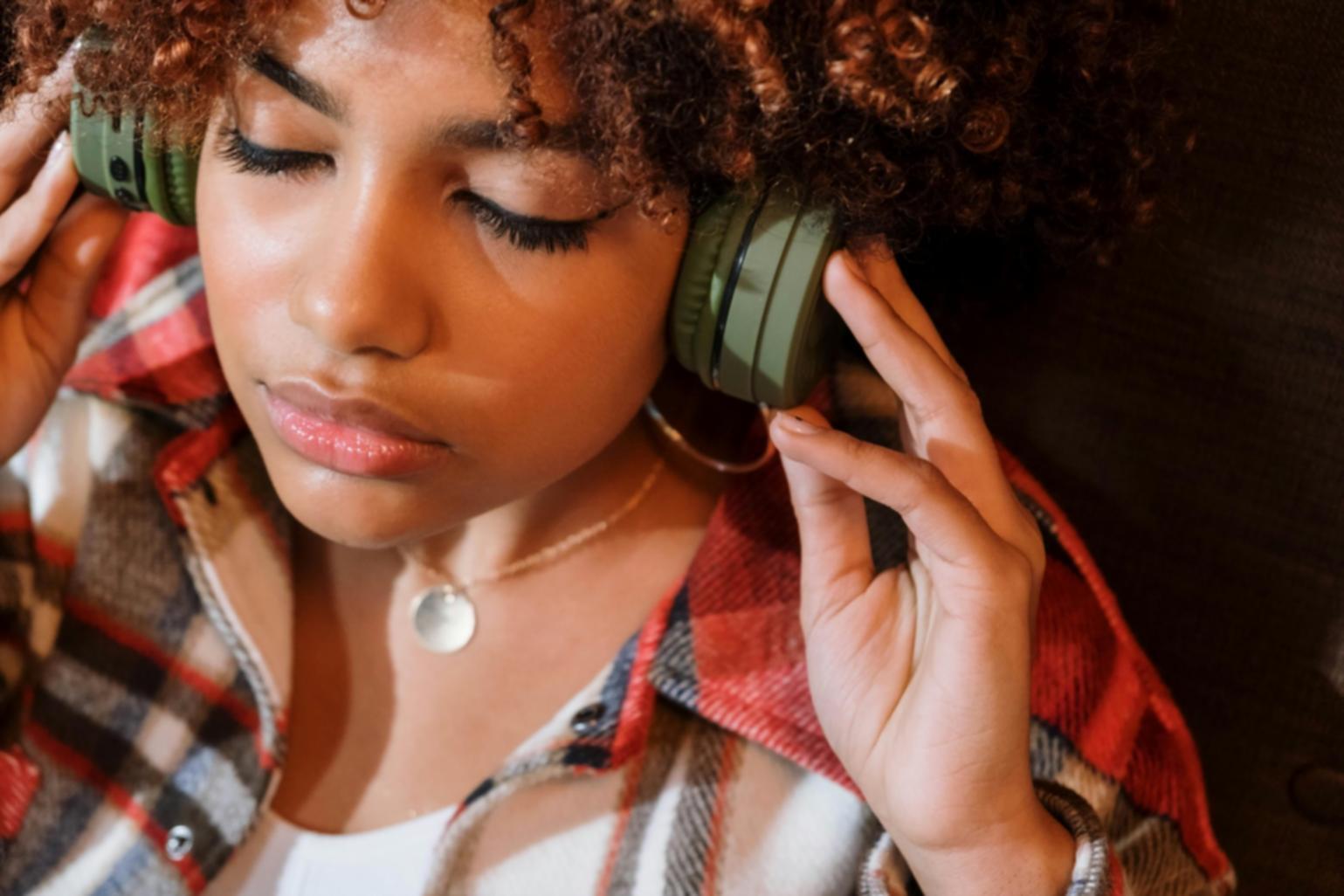 Field Recording Strategies for Solitary Practitioners: Capturing Soundscapes Without Crew Dynamics
